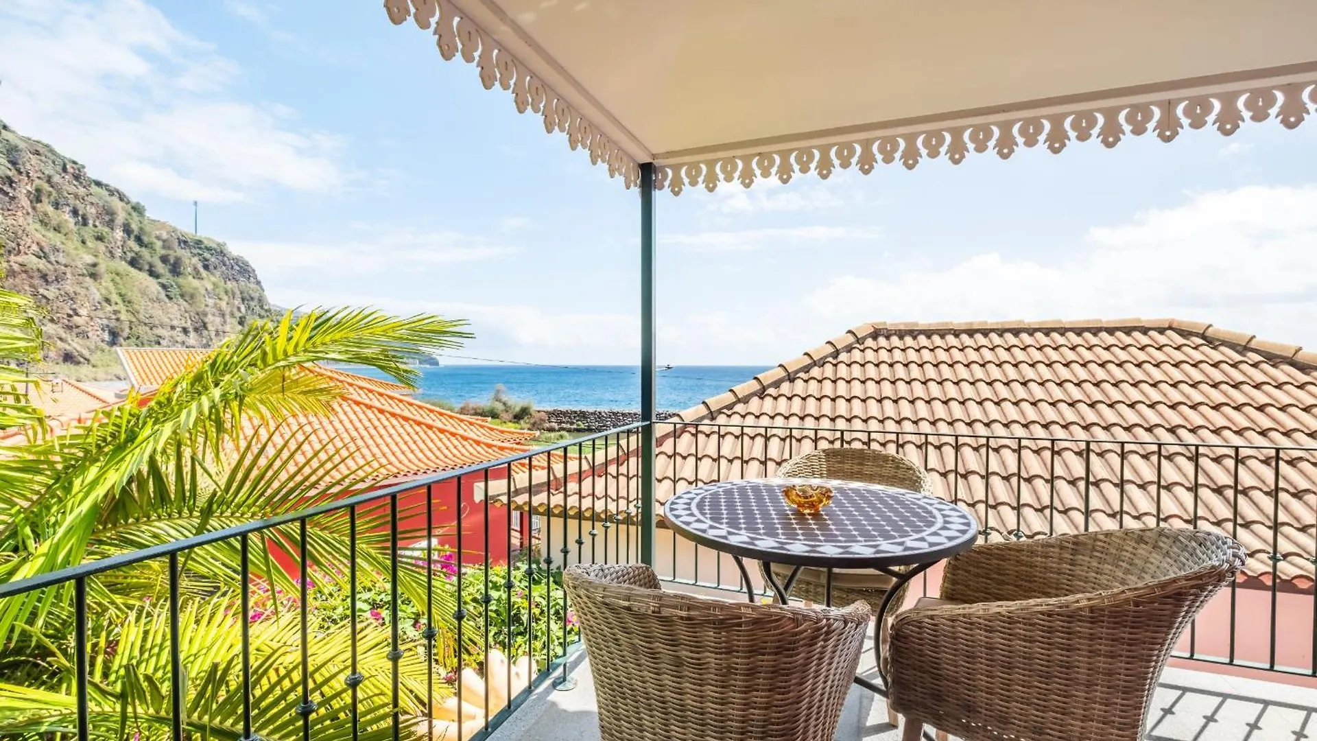 Casa de Férias Quinta da Tia Briosa, casa da Mãe I Vila Ponta do Sol